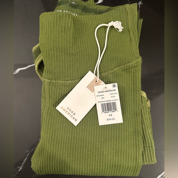 Good American Ribbed Set - Picture 2 of 10